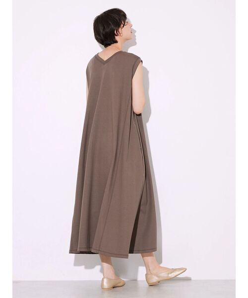 AMERICAN HOLIC（アメリカンホリック）の「ノースリーブカットフレアワンピース（ワンピース・レディース・パープル/ネイビー/ブラウン/マスタード・L/M）」の8枚目の写真