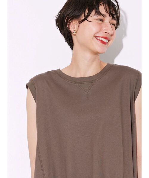 AMERICAN HOLIC（アメリカンホリック）の「ノースリーブカットフレアワンピース（ワンピース・レディース・パープル/ネイビー/ブラウン/マスタード・L/M）」の9枚目の写真