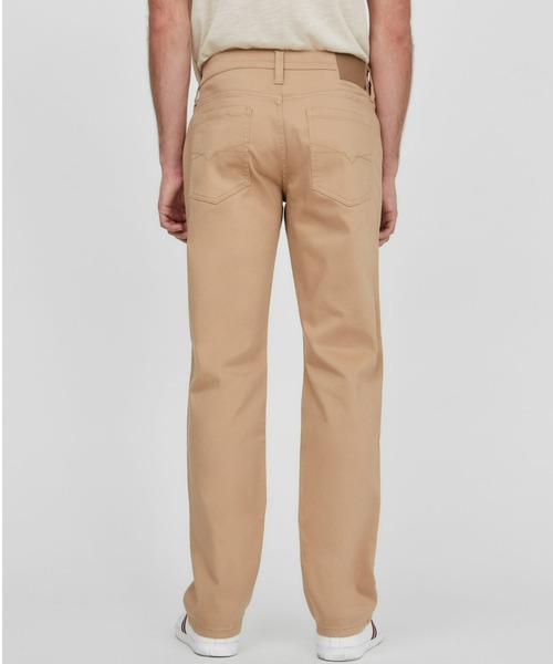 Guess（ゲス）の「Delmar Slim Straight（チノパンツ・メンズ・ベージュ・32inch）」の4枚目の写真