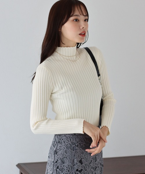 BLUEEAST（ブルーイースト）の「配色＆無地ワイドリブハイネックニット（ニット/セーター・レディース・レッド/ブラック/ベージュ系/グリーン系/アイボリー・MEDIUM）」の6枚目の写真