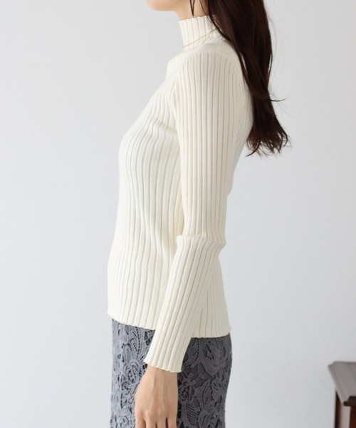 BLUEEAST（ブルーイースト）の「配色＆無地ワイドリブハイネックニット（ニット/セーター・レディース・レッド/ブラック/ベージュ系/グリーン系/アイボリー・MEDIUM）」の13枚目の写真