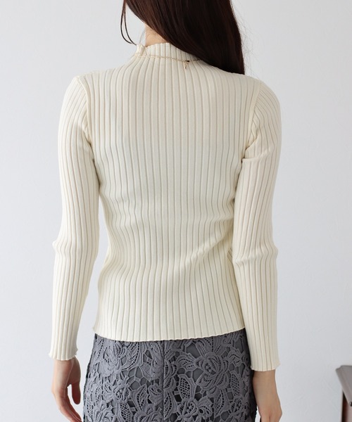 BLUEEAST（ブルーイースト）の「配色＆無地ワイドリブハイネックニット（ニット/セーター・レディース・レッド/ブラック/ベージュ系/グリーン系/アイボリー・MEDIUM）」の14枚目の写真