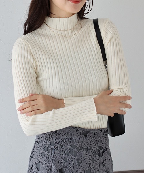 BLUEEAST（ブルーイースト）の「配色＆無地ワイドリブハイネックニット（ニット/セーター・レディース・レッド/ブラック/ベージュ系/グリーン系/アイボリー・MEDIUM）」の15枚目の写真