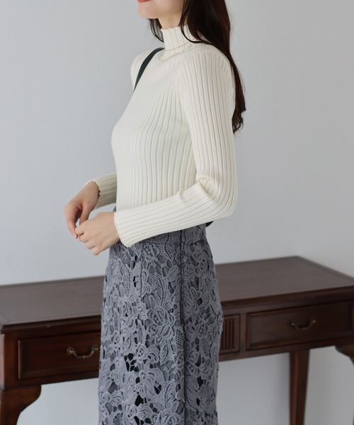 BLUEEAST（ブルーイースト）の「配色＆無地ワイドリブハイネックニット（ニット/セーター・レディース・レッド/ブラック/ベージュ系/グリーン系/アイボリー・MEDIUM）」の18枚目の写真