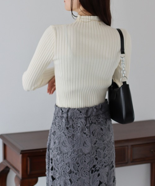 BLUEEAST（ブルーイースト）の「配色＆無地ワイドリブハイネックニット（ニット/セーター・レディース・レッド/ブラック/ベージュ系/グリーン系/アイボリー・MEDIUM）」の19枚目の写真