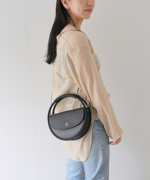 NaNa-NaNa（ナナナナ）の「【nana-nana/ナナ-ナナ】HOOP RECYCLED LEATHER（ハンドバッグ・レディース・ブラック・FREE）」の16枚目の写真