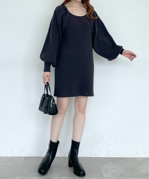 mysty woman(ミスティウーマン)の「パール付きニット2Pワンピ 979097(ワンピース・レディース・チャコールグレー/モカ/アイボリー・FREE)」の3枚目の写真