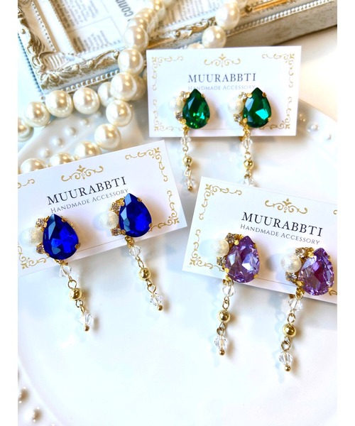 tone(トーン)の「【MUURABBTI】雫ビジューとスワロフスキーのイヤリング(MA)(イヤリング・レディース・コバルトブルー/エメラルドブルー/バイオレット・FREE)」の4枚目の写真