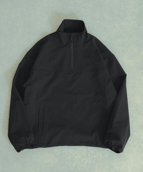 ITEMS URBANRESEARCH(アイテムズ アーバンリサーチ)の「撥水×ストレッチナイロンハーフZIPジャケット(ナイロンジャケット・メンズ・ブラック/ネイビー・MEDIUM/LARGE)」の11枚目の写真