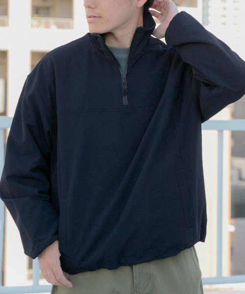 ITEMS URBANRESEARCH(アイテムズ アーバンリサーチ)の「撥水×ストレッチナイロンハーフZIPジャケット(ナイロンジャケット・メンズ・ブラック/ネイビー・MEDIUM/LARGE)」の13枚目の写真