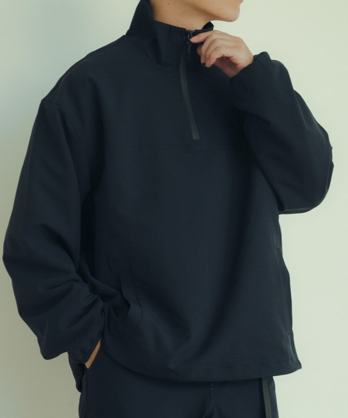ITEMS URBANRESEARCH(アイテムズ アーバンリサーチ)の「撥水×ストレッチナイロンハーフZIPジャケット(ナイロンジャケット・メンズ・ブラック/ネイビー・MEDIUM/LARGE)」の16枚目の写真