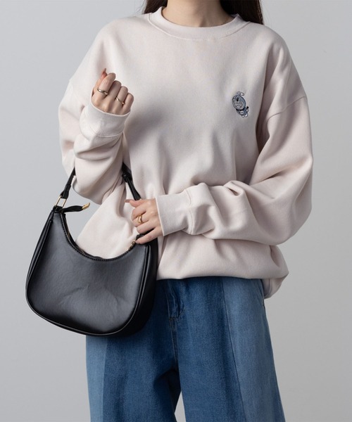 Mac-House（マックハウス）の「I'ｍ Doraemon ワンポイント刺繍 バックプリント トレーナー（スウェット・レディース・ブルー系その他/杢グレー/ライトベージュ・フリー）」の3枚目の写真