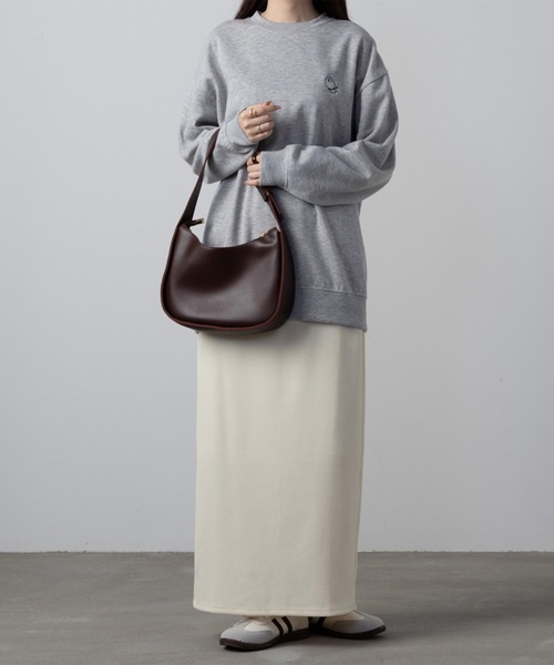 Mac-House（マックハウス）の「I'ｍ Doraemon ワンポイント刺繍 バックプリント トレーナー（スウェット・レディース・ブルー系その他/杢グレー/ライトベージュ・フリー）」の5枚目の写真