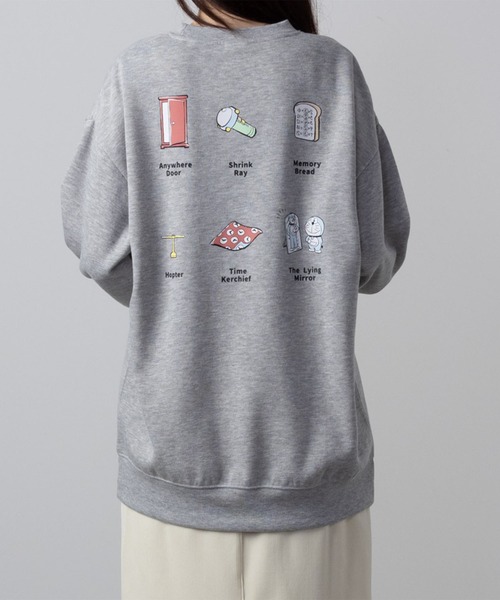Mac-House（マックハウス）の「I'ｍ Doraemon ワンポイント刺繍 バックプリント トレーナー（スウェット・レディース・ブルー系その他/杢グレー/ライトベージュ・フリー）」の7枚目の写真