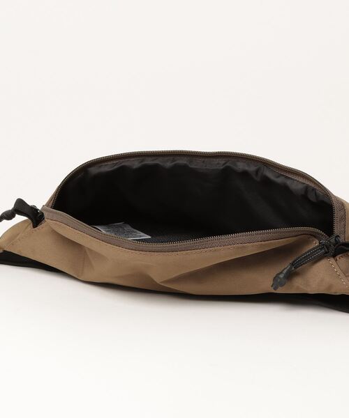 OAKLEY(オークリー)の「オークリー ESSENTIAL WAIST M 7.0 FW /ウエストポーチ/TRAINING/OAKLEY(ボディバッグ/ウエストポーチ・メンズ・ブラウン/ブルーグレー/ブラック・U)」の6枚目の写真