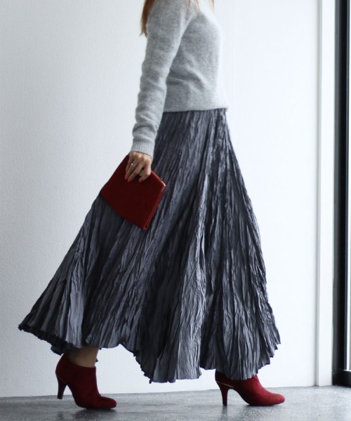 存在感のあるスクイズスカート（スカート）｜Vieo（ヴィオ）