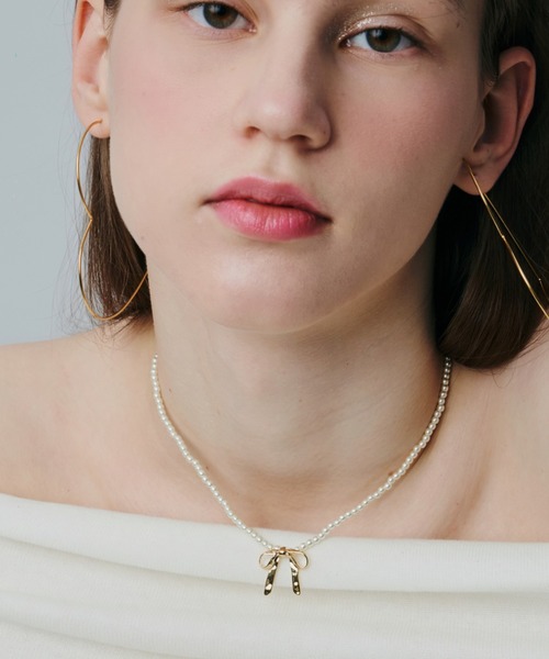 whim（ウィム）の「Ribbon charm pearl necklace（ネックレス・レディース・シルバー/ゴールド・FREE）」の10枚目の写真
