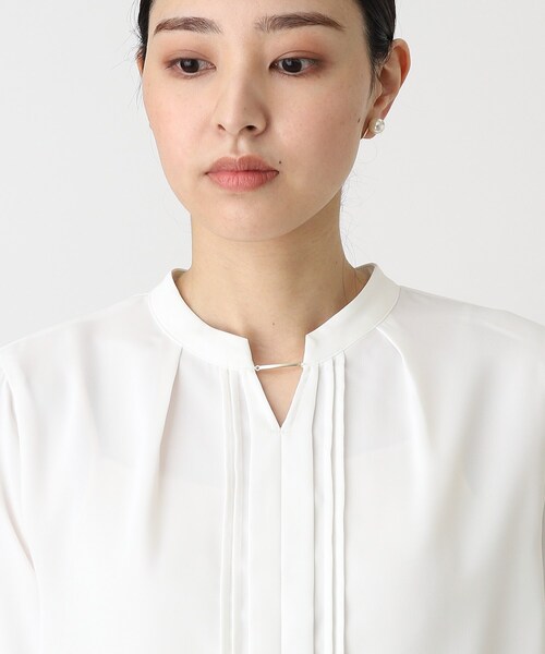 THE SHOP TK （ザ ショップ ティーケー ）の「◆【セレモニー/入卒/通勤/洗える】金属バー付タックブラウス（シャツ/ブラウス・レディース・オフホワイト・11/13/14/12）」の6枚目の写真