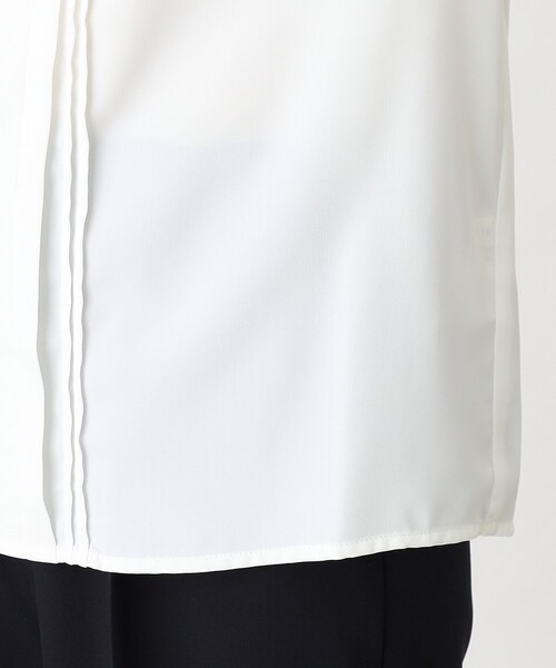 THE SHOP TK （ザ ショップ ティーケー ）の「◆【セレモニー/入卒/通勤/洗える】金属バー付タックブラウス（シャツ/ブラウス・レディース・オフホワイト・11/13/14/12）」の9枚目の写真
