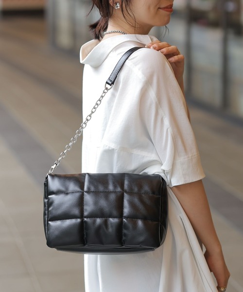 LEPSIM(レプシィム)の「パデット2WAYショルダー 103831(ショルダーバッグ・レディース・ブラック/オフホワイト/ライトイエロー/ガンメタ/ライム/ブルー/シルバー/レッド・ONE SIZE)」の15枚目の写真