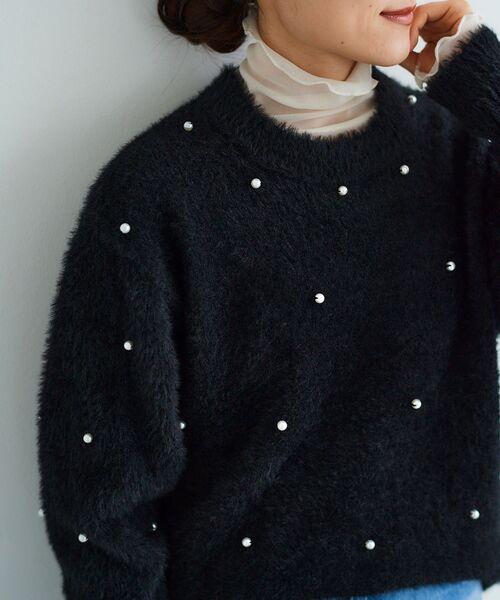 le.coeur blanc(ルクールブラン)の「フェザーヤーンパールデザインニット(ニット/セーター・レディース・ブラック/ベージュ/ピンク・38)」の7枚目の写真