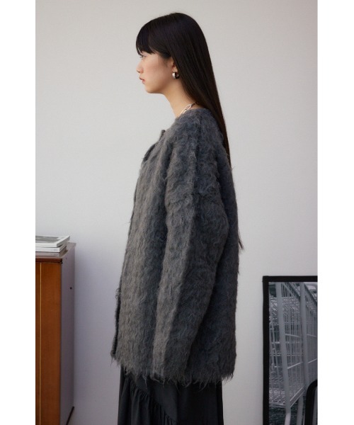 AZUL by moussy(アズールバイマウジー)の「シャギーボタンロングカーディガン(カーディガン/ボレロ・レディース・チャコールグレー/ライトブルー・FREE)」の7枚目の写真