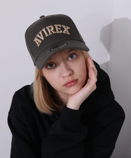 AVIREX（アヴィレックス）の「×NEW ERA 9フォーティー Aフレーム ロゴキャップ アジャスタブル/9 FORTY A-FRAME LOGO CAP（キャップ・レディース・ブラック/ネイビー/カーキ/オリーブ/バーガンディー・FREE）」の22枚目の写真