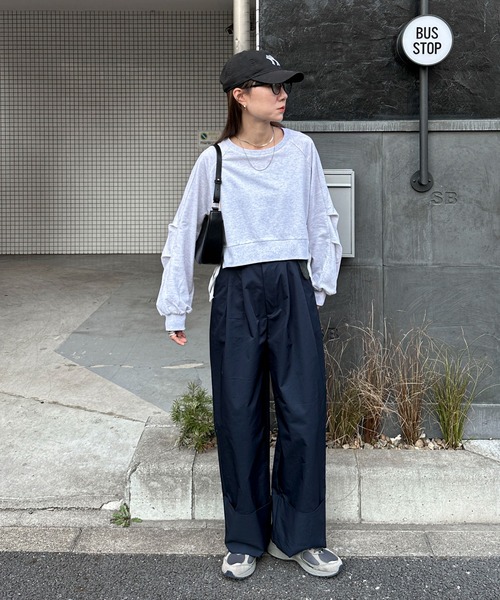 feepur(フェピュール)の「サイドジップショートミニ裏毛スウェット(スウェット・レディース・ブラック/オフホワイト/オートミール・MEDIUM)」の4枚目の写真
