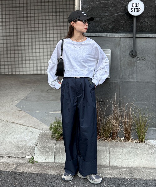 feepur(フェピュール)の「サイドジップショートミニ裏毛スウェット(スウェット・レディース・ブラック/オフホワイト/オートミール・MEDIUM)」の5枚目の写真