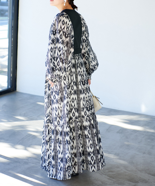 JOURNAL STANDARD（ジャーナルスタンダード）の「オリエンタルプリントティアードワンピース（ワンピース・レディース・ライトブルー/ブラック/イエロー系その他/ブラックミックス・FREE）」の16枚目の写真