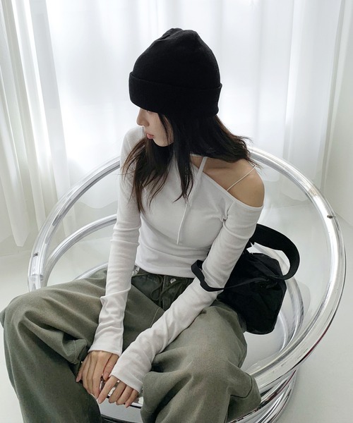 FOLLOWIN（フォロウィン）の「[FLW MADE][バレエコアルック！]ワンオフショルダーチョーカーリボンストラップクロップドティ―（Tシャツ/カットソー・レディース・アイボリー/ブルー/チャコール/ブラック/ピンク・FREE）」の9枚目の写真