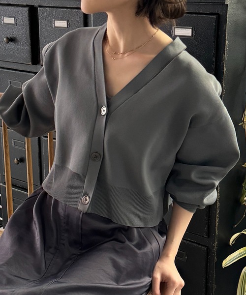 CE'E_SE'E（シーシー）の「ショルダースリットニットカーディガン（カーディガン/ボレロ・レディース・チャコールグレー/オフホワイト/ブラック・FREE）」の4枚目の写真