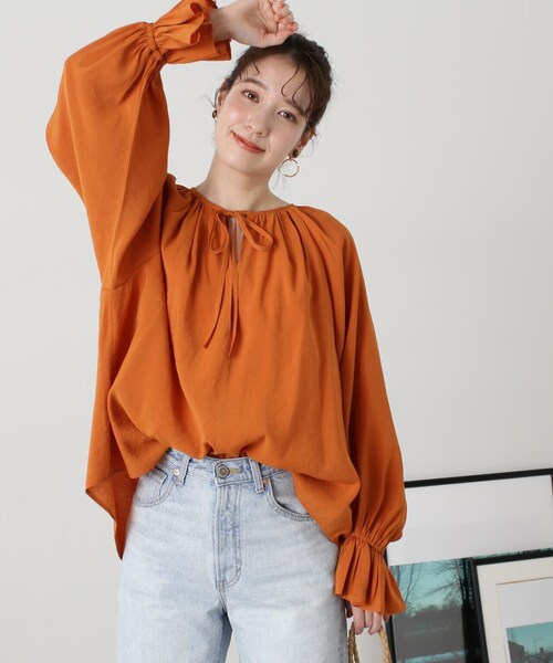 N.（N. Natural Beauty Basic）（エヌエヌナチュラルビューティーベーシック）の「◆Ｖネックギャザーチュニックブラウス（シャツ/ブラウス・レディース・オレンジ/グレー/オフホワイト・MEDIUM）」の17枚目の写真