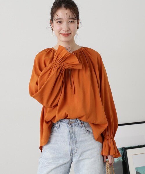 N.（N. Natural Beauty Basic）（エヌエヌナチュラルビューティーベーシック）の「◆Ｖネックギャザーチュニックブラウス（シャツ/ブラウス・レディース・オレンジ/グレー/オフホワイト・MEDIUM）」の19枚目の写真