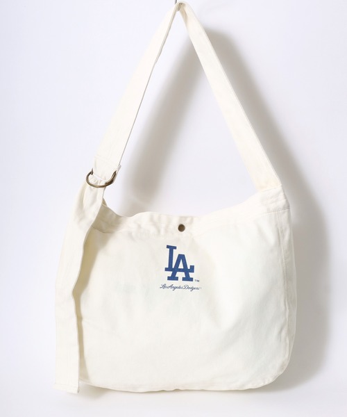 MLB(メジャーリーグベースボール)の「MLB/メジャーリーグベースボール キャンバス ロゴ ワンポイント ビッグショルダーバッグ/メッセンジャーバッグ/レディース メンズ(ショルダーバッグ・レディース・ホワイト系その他2/ホワイト系その他3/ホワイト系その他・FREE)」の5枚目の写真