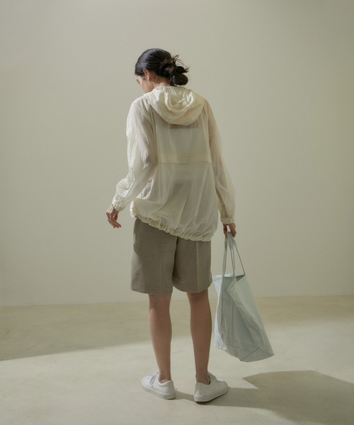 SALON adam et rope'(サロン アダム エ ロペ)の「【WEB限定】ライトヴィンテージシアーフードブルゾン/24SS【洗える】(ブルゾン・レディース・オリーブ/オフホワイト/ブラック・FREE)」の9枚目の写真