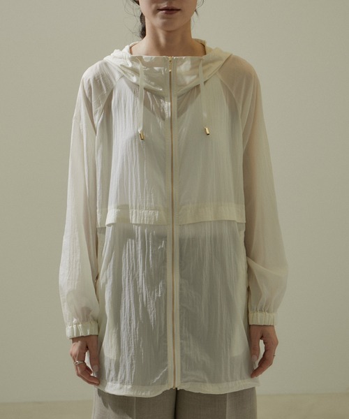 SALON adam et rope'(サロン アダム エ ロペ)の「【WEB限定】ライトヴィンテージシアーフードブルゾン/24SS【洗える】(ブルゾン・レディース・オリーブ/オフホワイト/ブラック・FREE)」の15枚目の写真