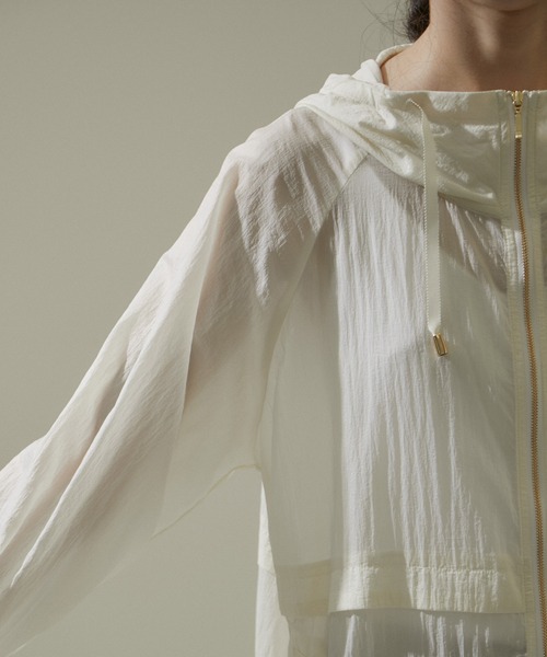 SALON adam et rope'(サロン アダム エ ロペ)の「【WEB限定】ライトヴィンテージシアーフードブルゾン/24SS【洗える】(ブルゾン・レディース・オリーブ/オフホワイト/ブラック・FREE)」の19枚目の写真