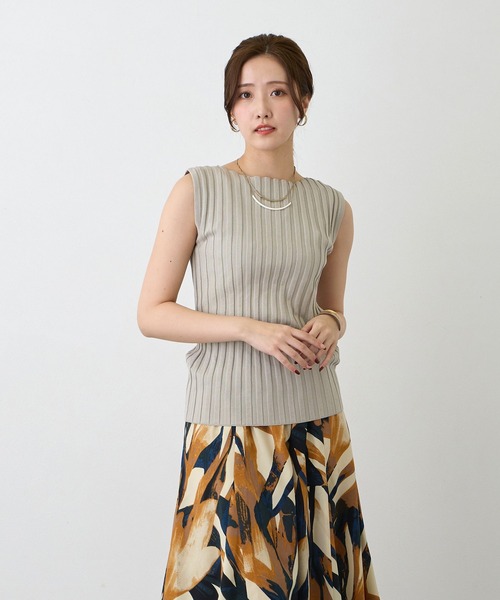 NICOLE white(ニコルホワイト)の「リブニットタンクトップ(タンクトップ・レディース・オフホワイト/グレー/ブルー/ブラック/イエロー/オレンジ・FREE)」の4枚目の写真