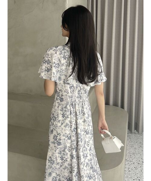 dazzlin(ダズリン)の「ケープフレアフラワーワンピース(ワンピース・レディース・グレー/グリーン・SMALL/MEDIUM)」の21枚目の写真