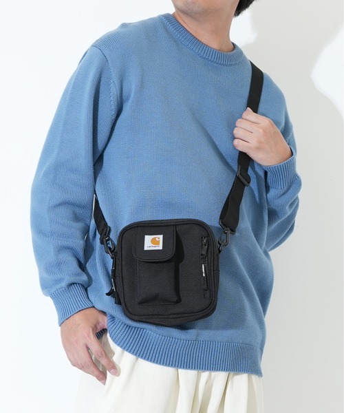 Carhartt WIP（カーハートダブリューアイピー）の「【Carhartt WIP / カーハートダブリューアイピー】ESSENTIALS BAG SMALL（ショルダーバッグ・メンズ・その他2/その他1/その他4/その他3・FREE）」の2枚目の写真