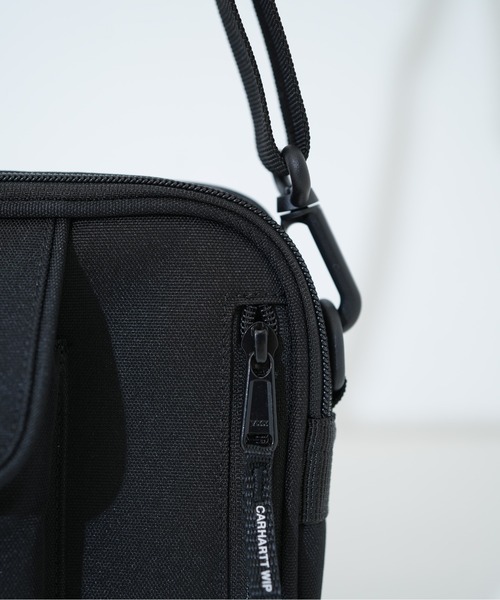 Carhartt WIP（カーハートダブリューアイピー）の「【Carhartt WIP / カーハートダブリューアイピー】ESSENTIALS BAG SMALL（ショルダーバッグ・メンズ・その他2/その他1/その他4/その他3・FREE）」の11枚目の写真