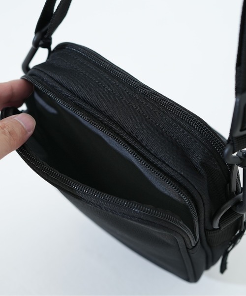 Carhartt WIP（カーハートダブリューアイピー）の「【Carhartt WIP / カーハートダブリューアイピー】ESSENTIALS BAG SMALL（ショルダーバッグ・メンズ・その他2/その他1/その他4/その他3・FREE）」の13枚目の写真