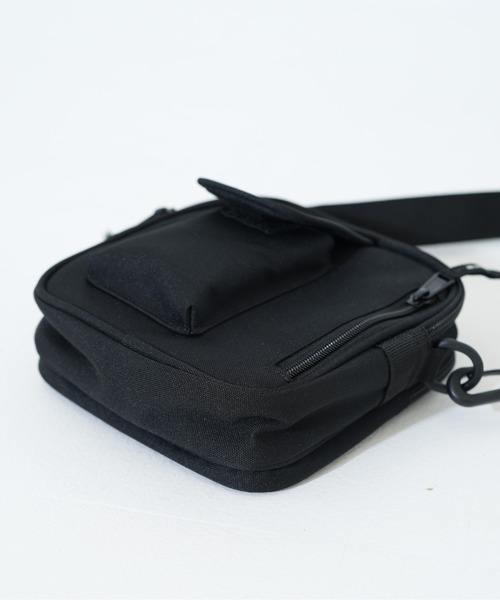 Carhartt WIP（カーハートダブリューアイピー）の「【Carhartt WIP / カーハートダブリューアイピー】ESSENTIALS BAG SMALL（ショルダーバッグ・メンズ・その他2/その他1/その他4/その他3・FREE）」の12枚目の写真