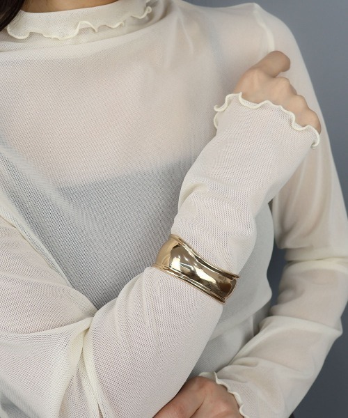 CEMONEMO(セモネモ)の「【金属アレルギー対応】 ワイド ウェーブ バングル / ニッケルフリー(バングル/リストバンド・レディース・ゴールド/シルバー・FREE)」の17枚目の写真