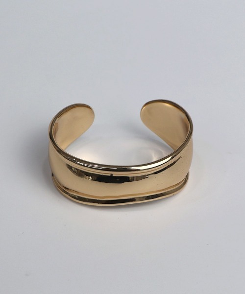 CEMONEMO(セモネモ)の「【金属アレルギー対応】 ワイド ウェーブ バングル / ニッケルフリー(バングル/リストバンド・レディース・ゴールド/シルバー・FREE)」の15枚目の写真