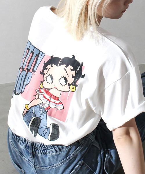 SpRay(スプレイ)の「ベティーBETTYバックプリントTシャツ(Tシャツ/カットソー・レディース・ブラック/オフホワイト/チャコールグレー・FREE)」の2枚目の写真