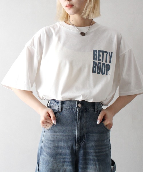 SpRay(スプレイ)の「ベティーBETTYバックプリントTシャツ(Tシャツ/カットソー・レディース・ブラック/オフホワイト/チャコールグレー・FREE)」の7枚目の写真