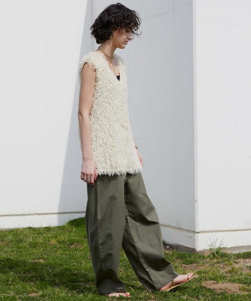 Doux archives(ドゥアルシーヴ)の「カーブラインベイカーパンツ(チノパンツ・レディース・カーキ/ベージュ・MEDIUM/LARGE)」の8枚目の写真