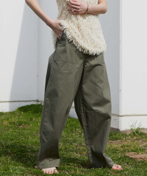 Doux archives(ドゥアルシーヴ)の「カーブラインベイカーパンツ(チノパンツ・レディース・カーキ/ベージュ・MEDIUM/LARGE)」の5枚目の写真